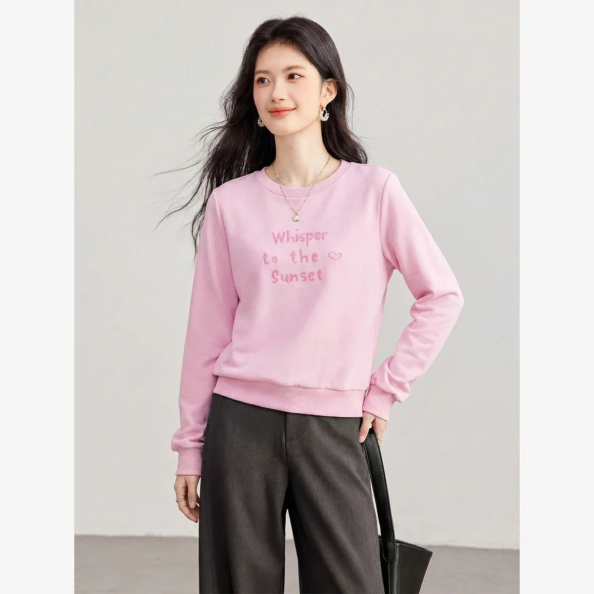 Letter Graphic Crew-Neck Sweatshirt